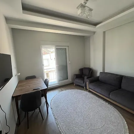 Appartement Denize Yakin Antalyanin Merkezinde Kiralik